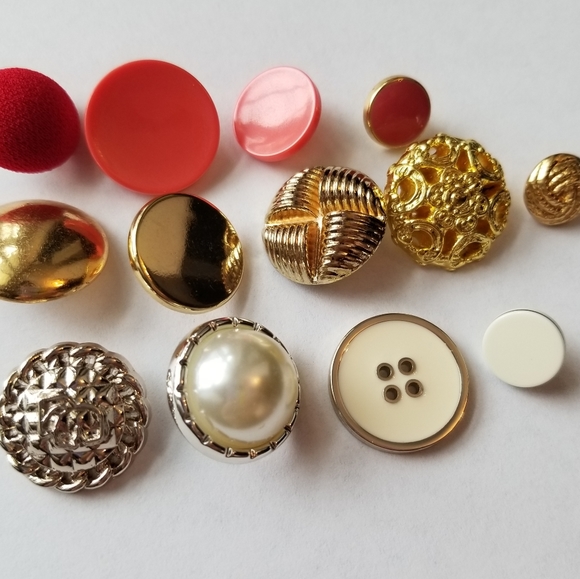 ❗Vintage Jackie Kennedy Style Gold and Peach Buttons❗ - Picture 3 of 3